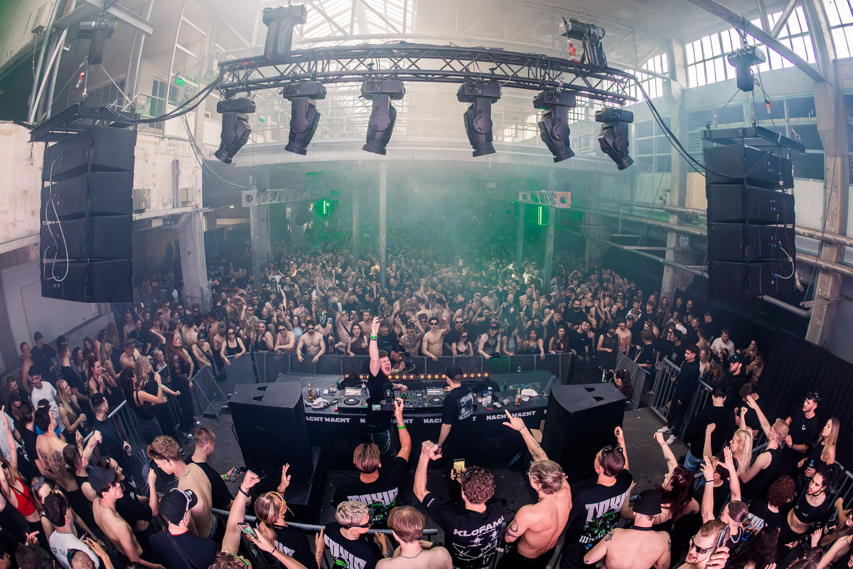 Loading... just a sec